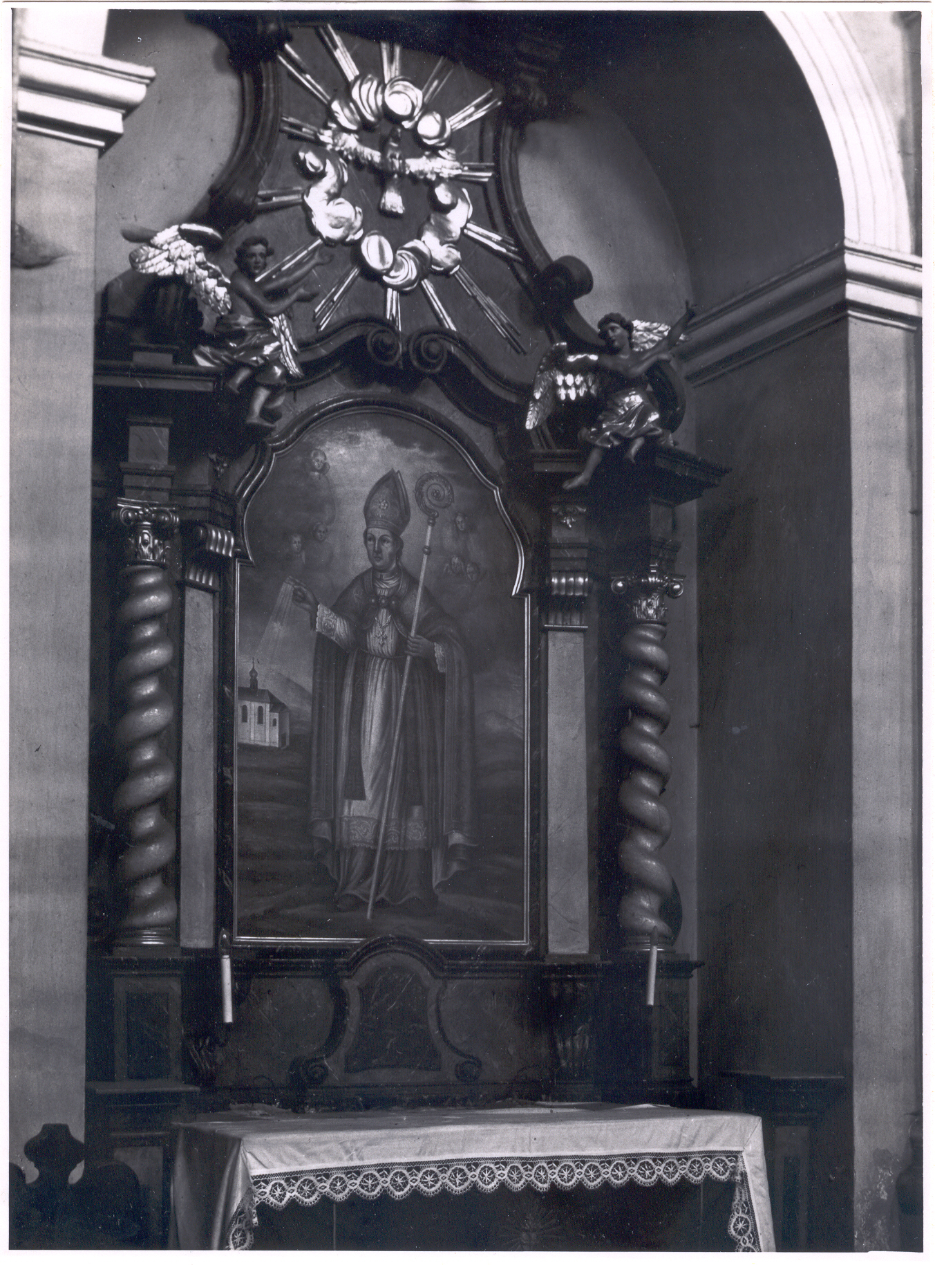 Oltář sv. Wolfganga z kostela 14 sv. pomocníků